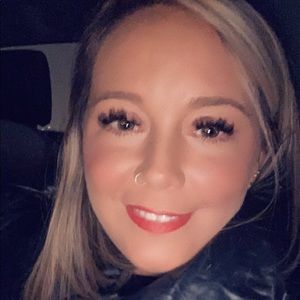 Meet your Posher, Edith